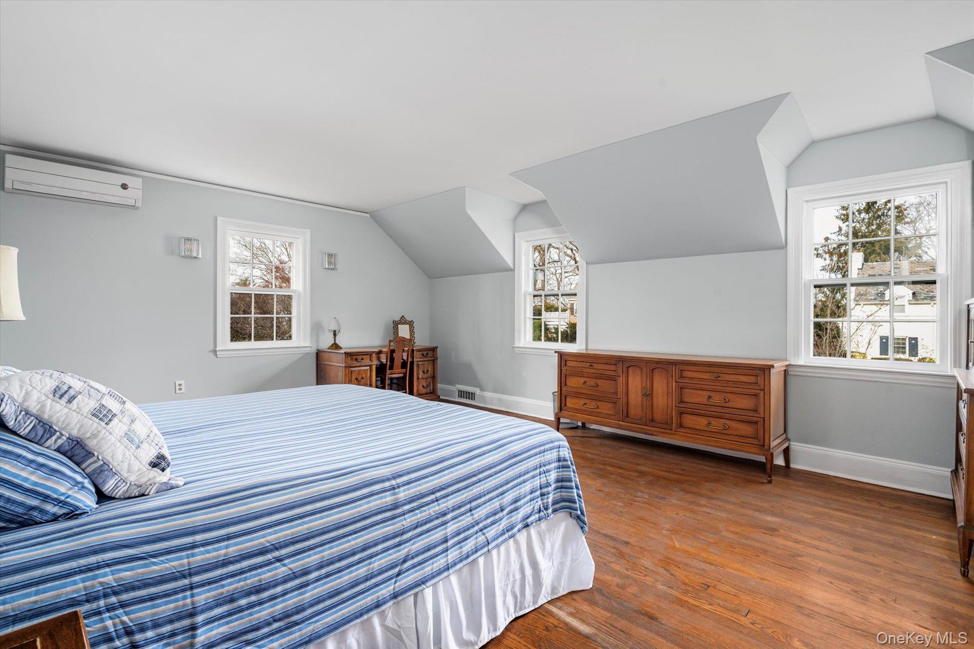 #17 photo, 38 Mason Drive, Manhasset , NY 11030