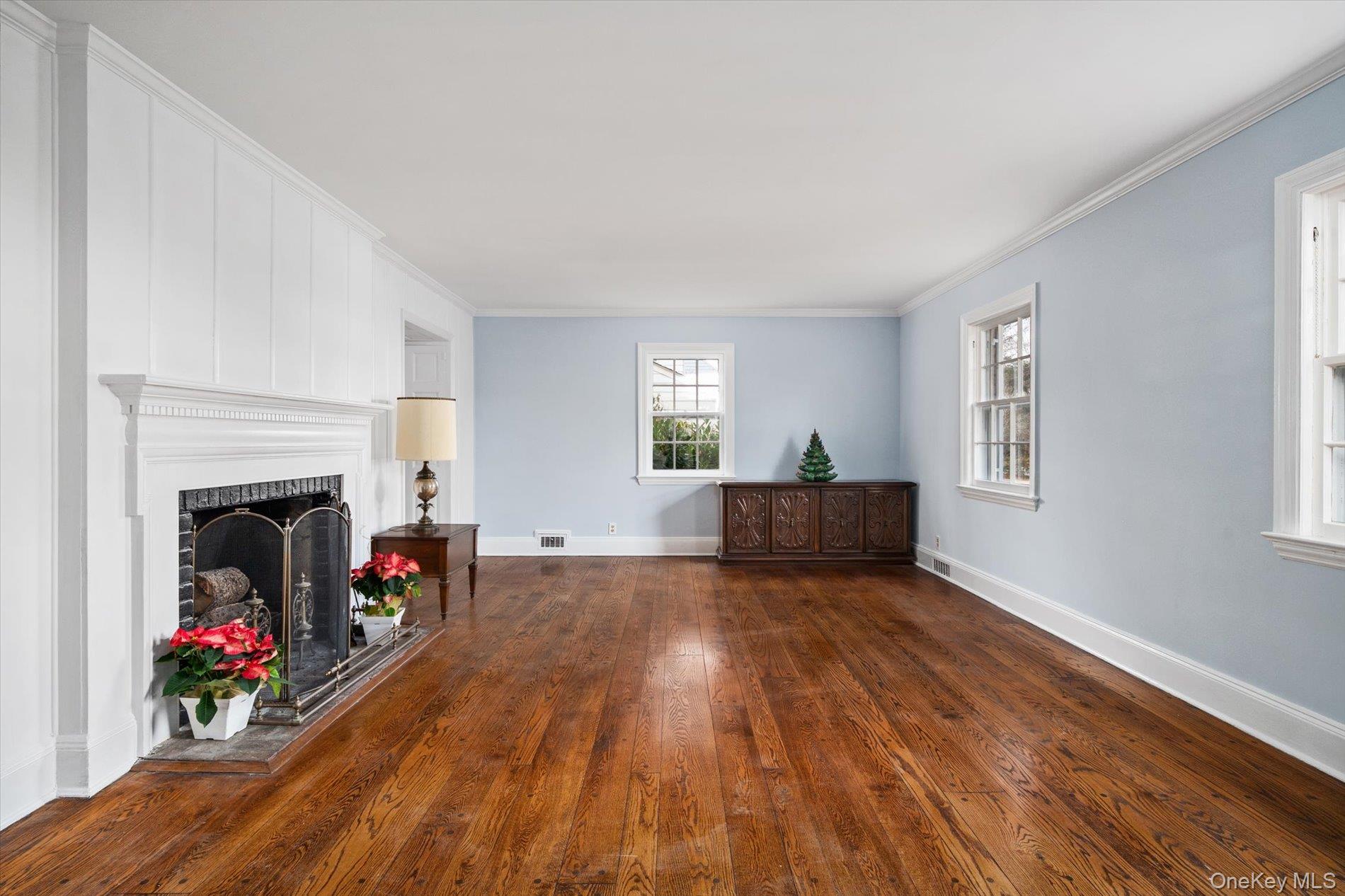 #3 photo, 38 Mason Drive, Manhasset , NY 11030