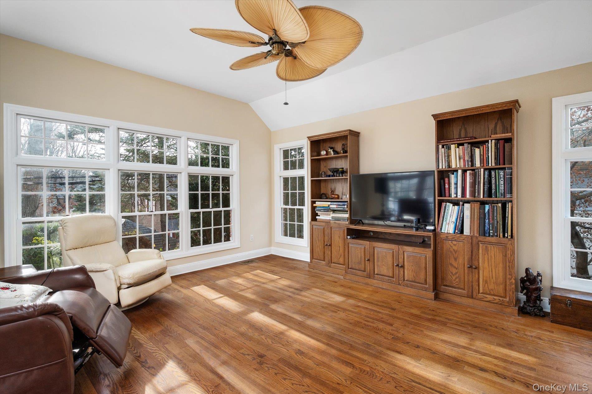 #9 photo, 38 Mason Drive, Manhasset , NY 11030