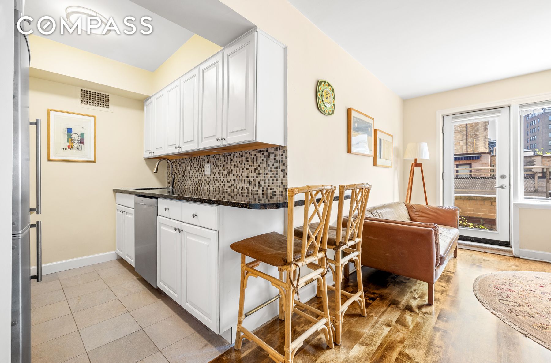 #4 photo, 55 E 9th Street, Greenwich Village , NY 10003