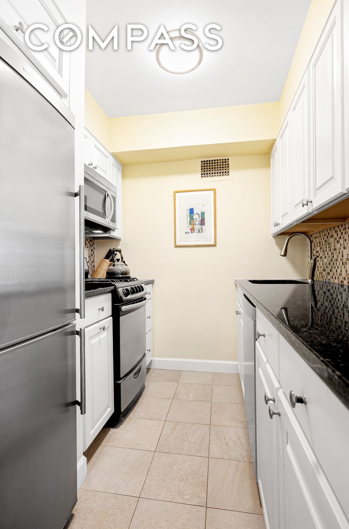 #5 photo, 55 E 9th Street, Greenwich Village , NY 10003