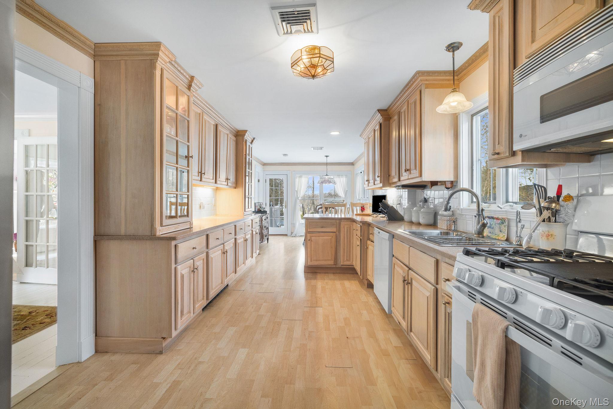 #4 photo, 74 Lake Road, 紐約州 Valley Cottage , NY 10989