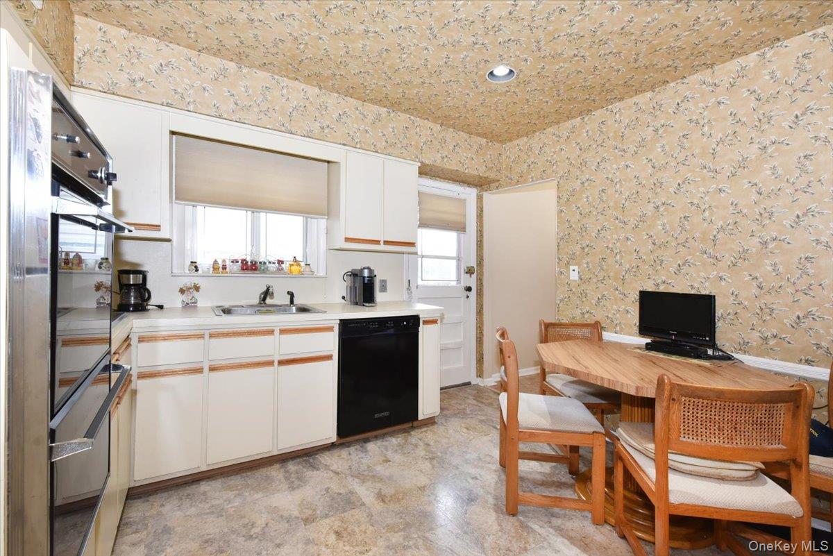 #13 photo, 8519 212th Street, クイーンズ区 Hollis Hills , NY 11427