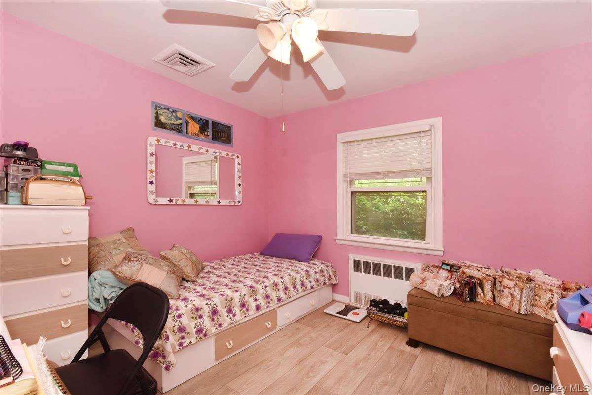 #19 photo, 8519 212th Street, クイーンズ区 Hollis Hills , NY 11427