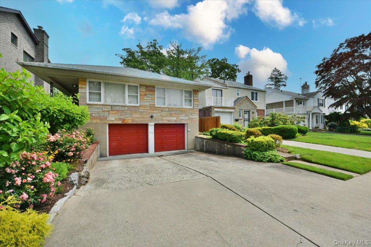 #3 photo, 8519 212th Street, クイーンズ区 Hollis Hills , NY 11427