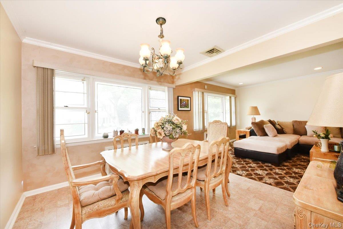 #9 photo, 8519 212th Street, クイーンズ区 Hollis Hills , NY 11427