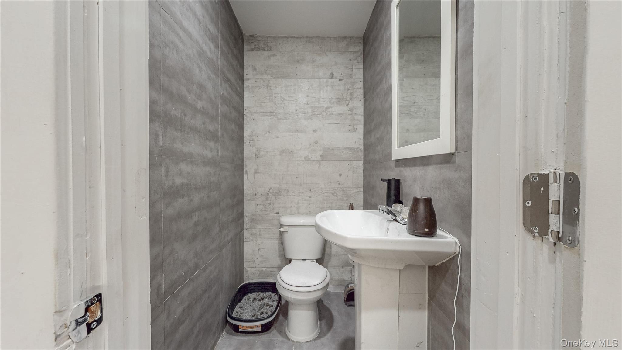 #10 photo, 110-01 175th Street, クイーンズ区 Jamaica , NY 11433