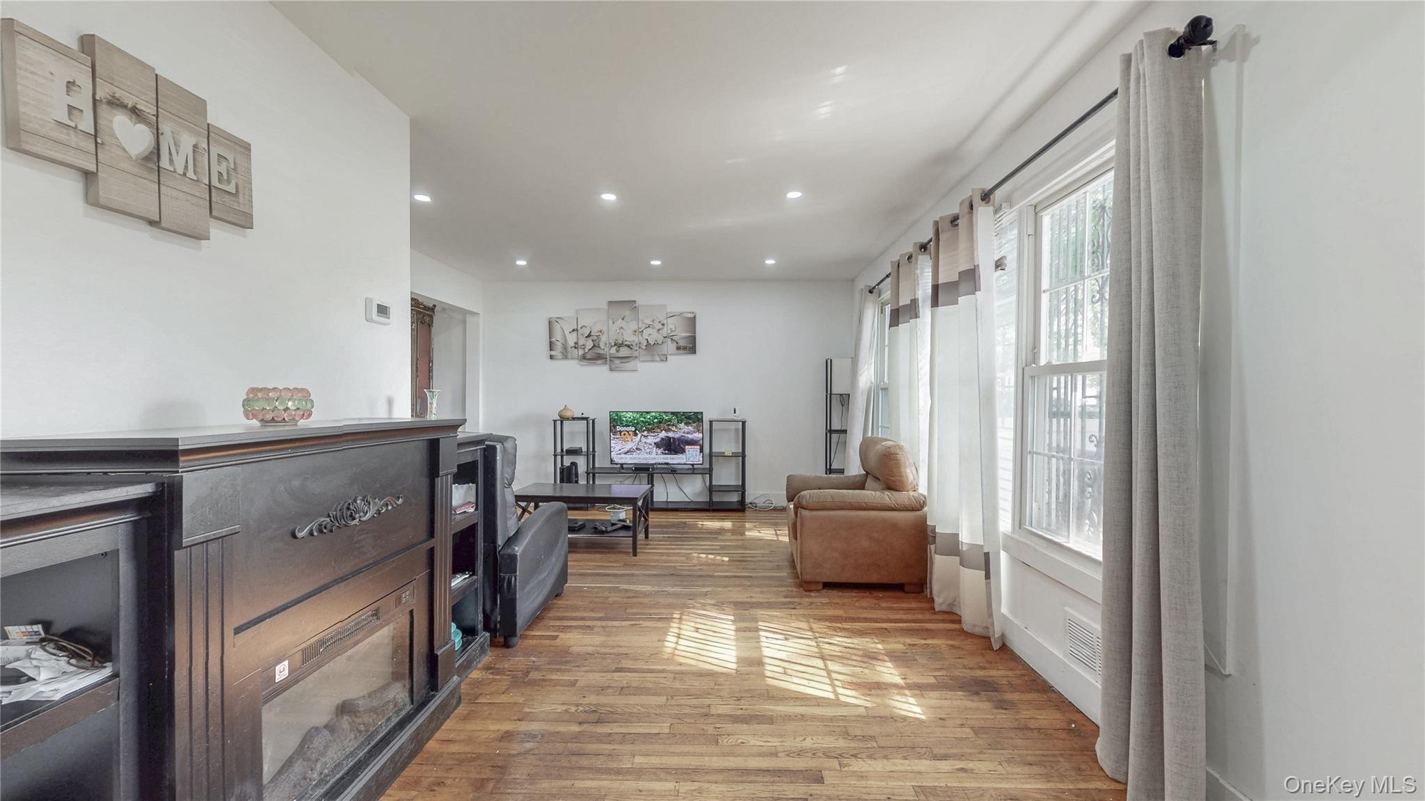 #5 photo, 110-01 175th Street, クイーンズ区 Jamaica , NY 11433