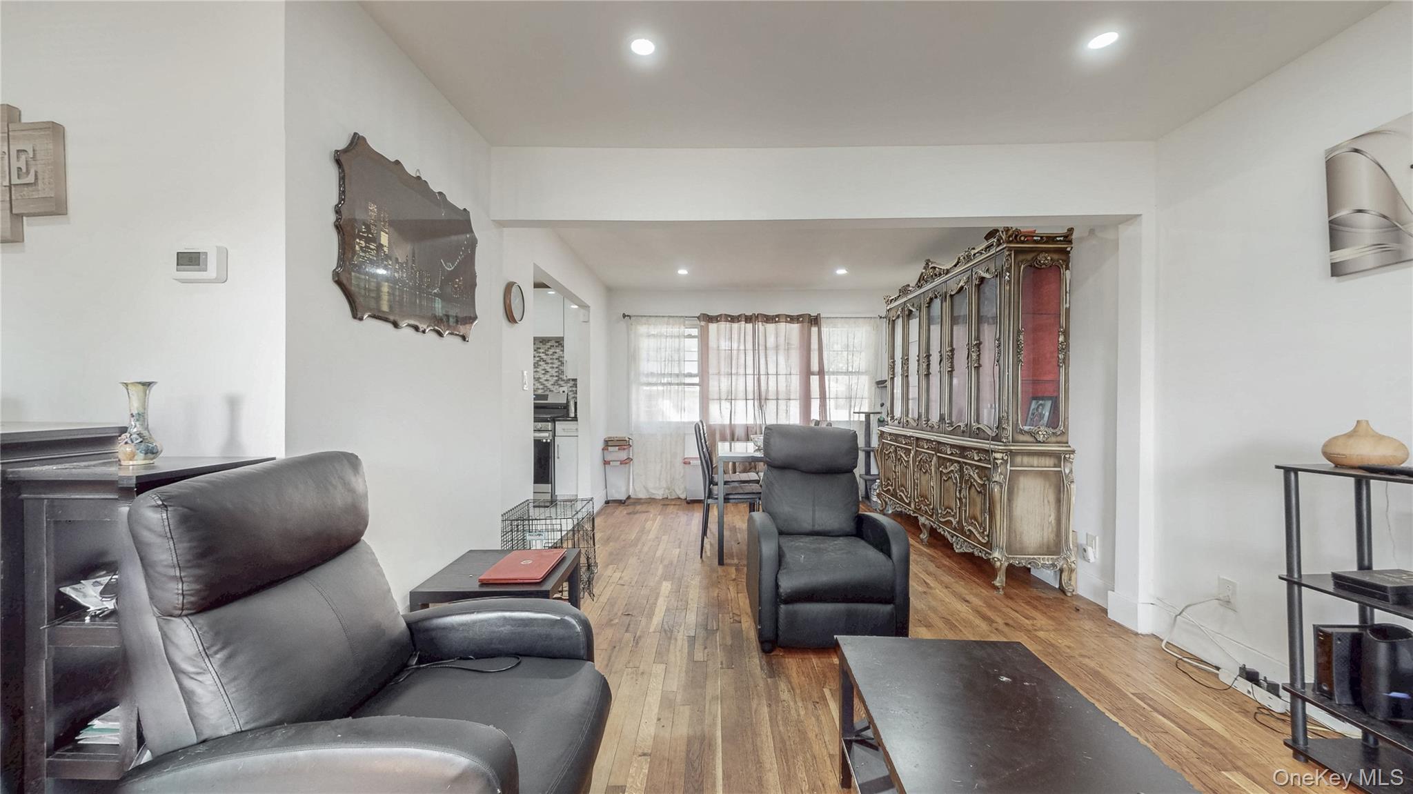 #7 photo, 110-01 175th Street, クイーンズ区 Jamaica , NY 11433