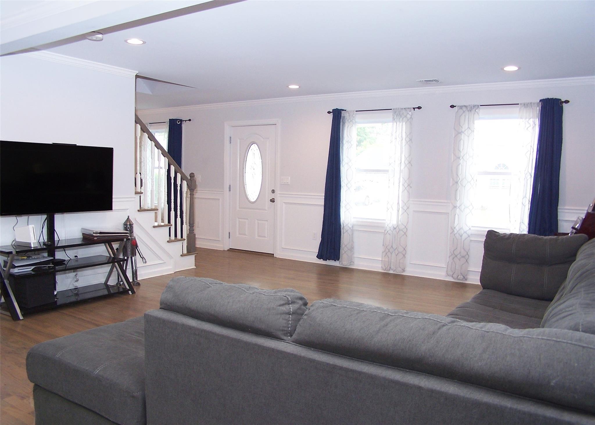 #12 photo, 8 W Narcissus Road, سوفولك Mastic Beach , NY 11951