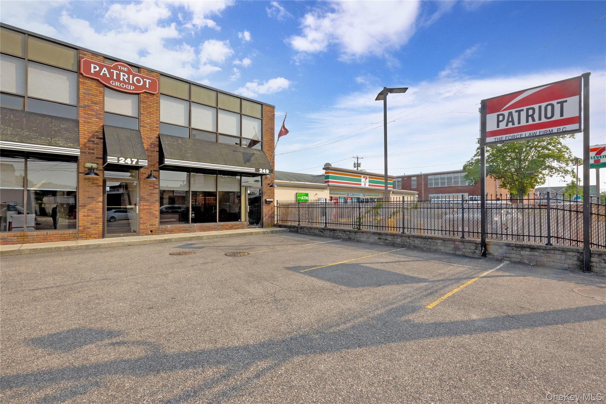 #2 photo, 245-249 Montauk Highway, サフォーク郡 Lindenhurst , NY 11757