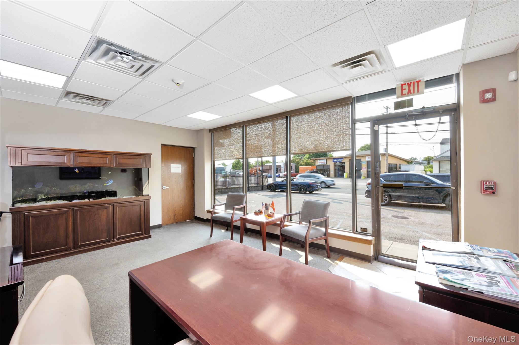 #6 photo, 245-249 Montauk Highway, サフォーク郡 Lindenhurst , NY 11757