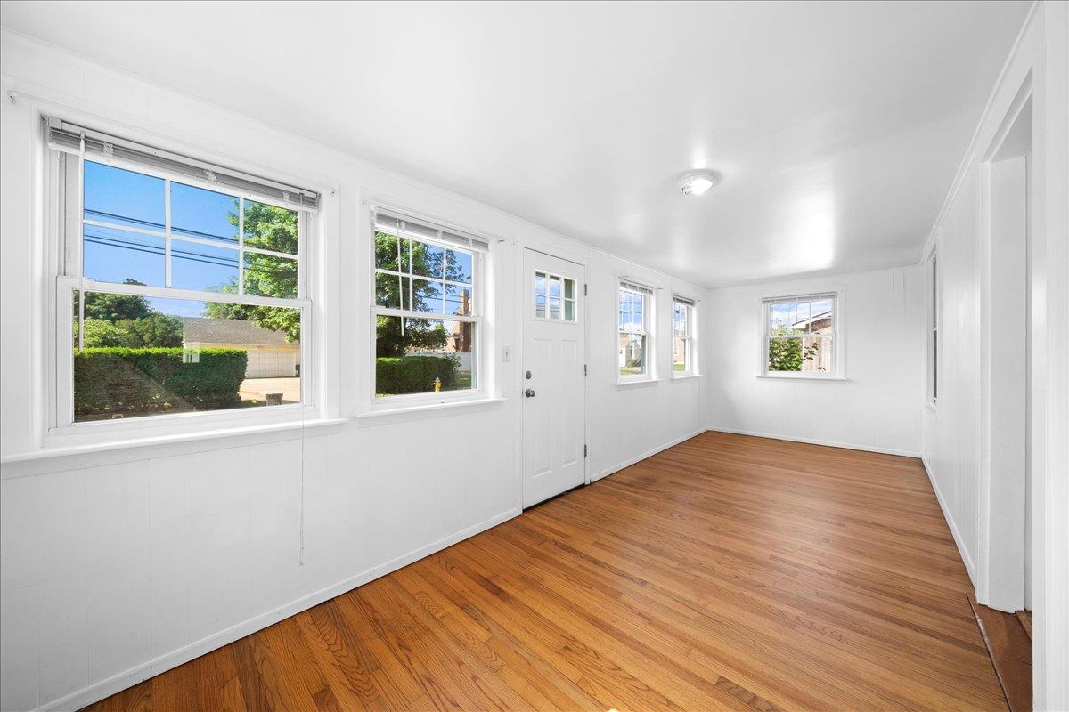 #4 photo, 65 Schmeelk Place, サフォーク郡 Copiague , NY 11726