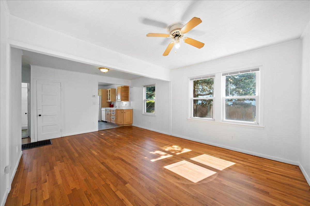 #9 photo, 65 Schmeelk Place, サフォーク郡 Copiague , NY 11726