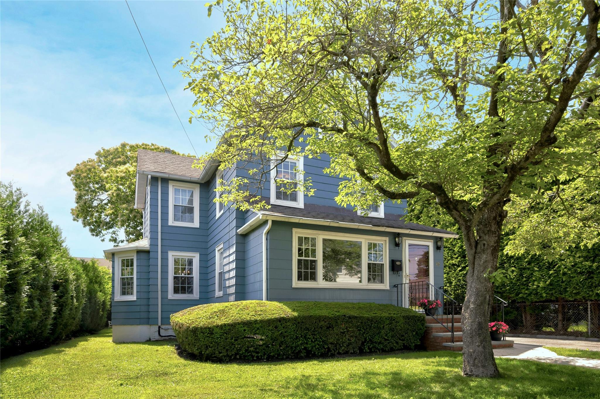 #1 photo, 10 Cross Street, ناسو Port Washington , NY 11050