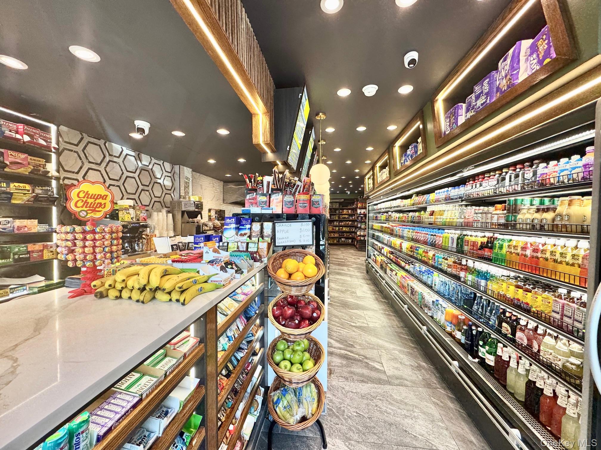 #16 photo, 322 Union Avenue, ブルックリン区 Brooklyn , NY 11211