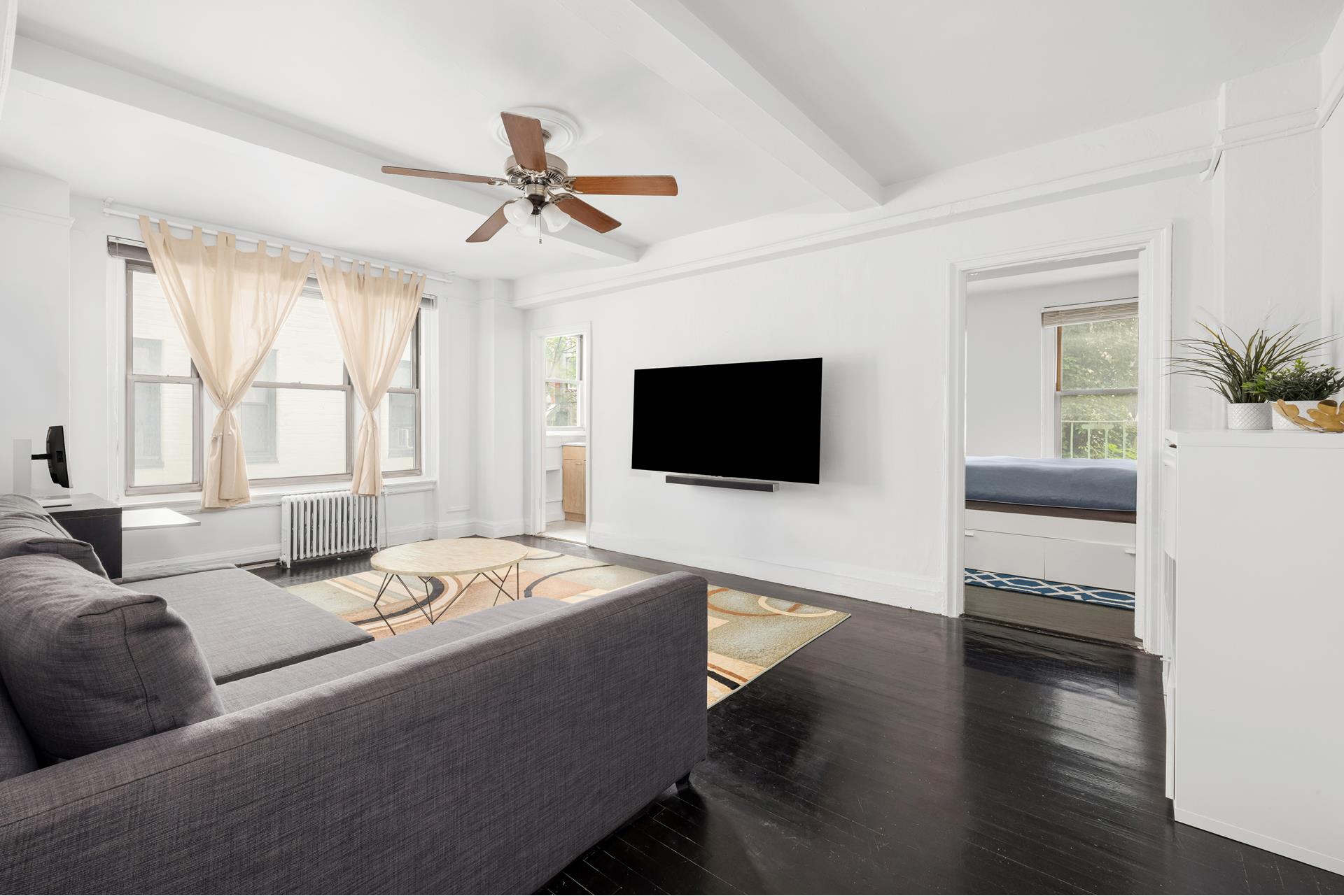 #3 photo, 325 W 45TH Street, マンハッタン Hells Kitchen , NY 10036