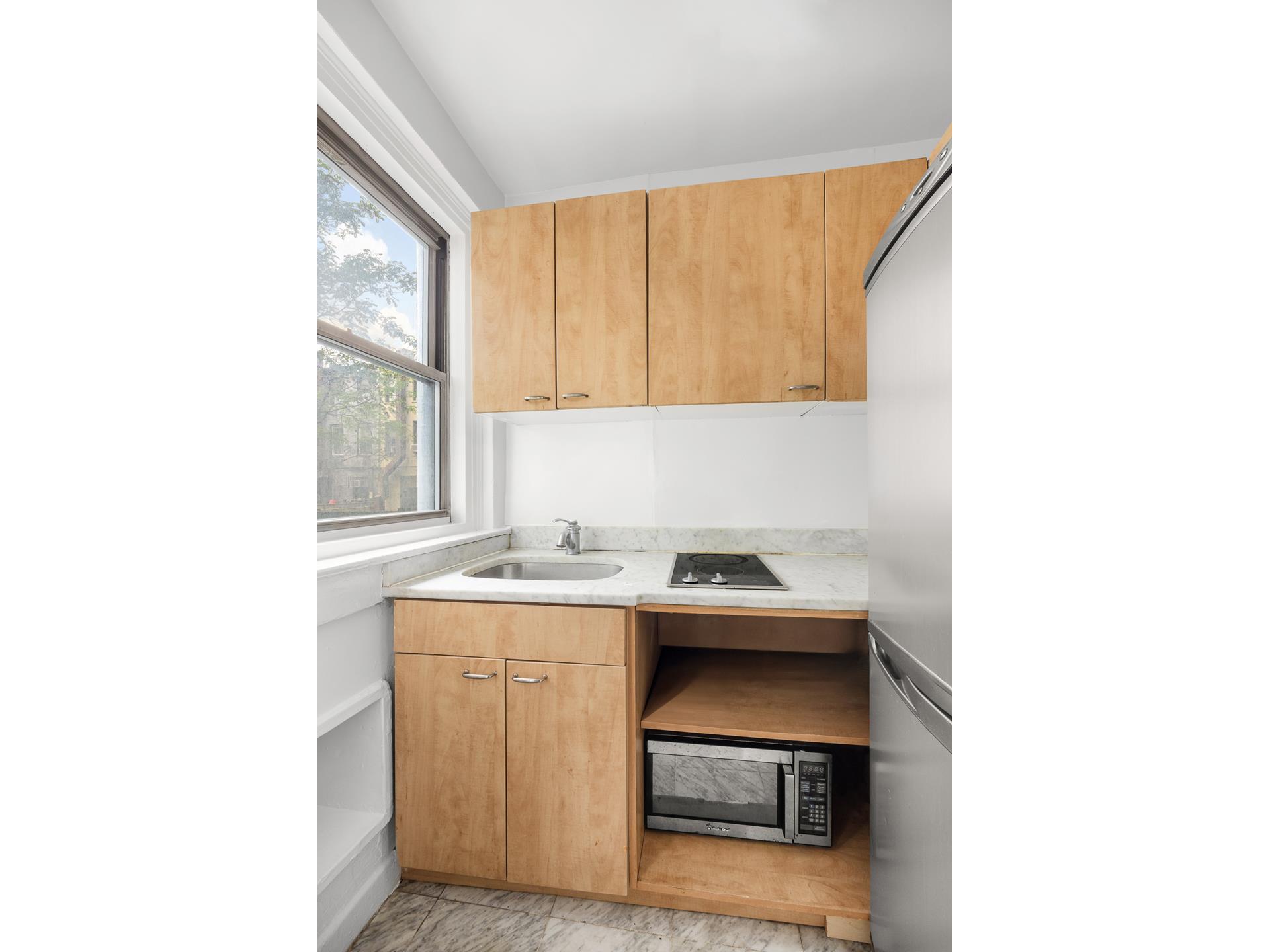 #4 photo, 325 W 45TH Street, マンハッタン Hells Kitchen , NY 10036