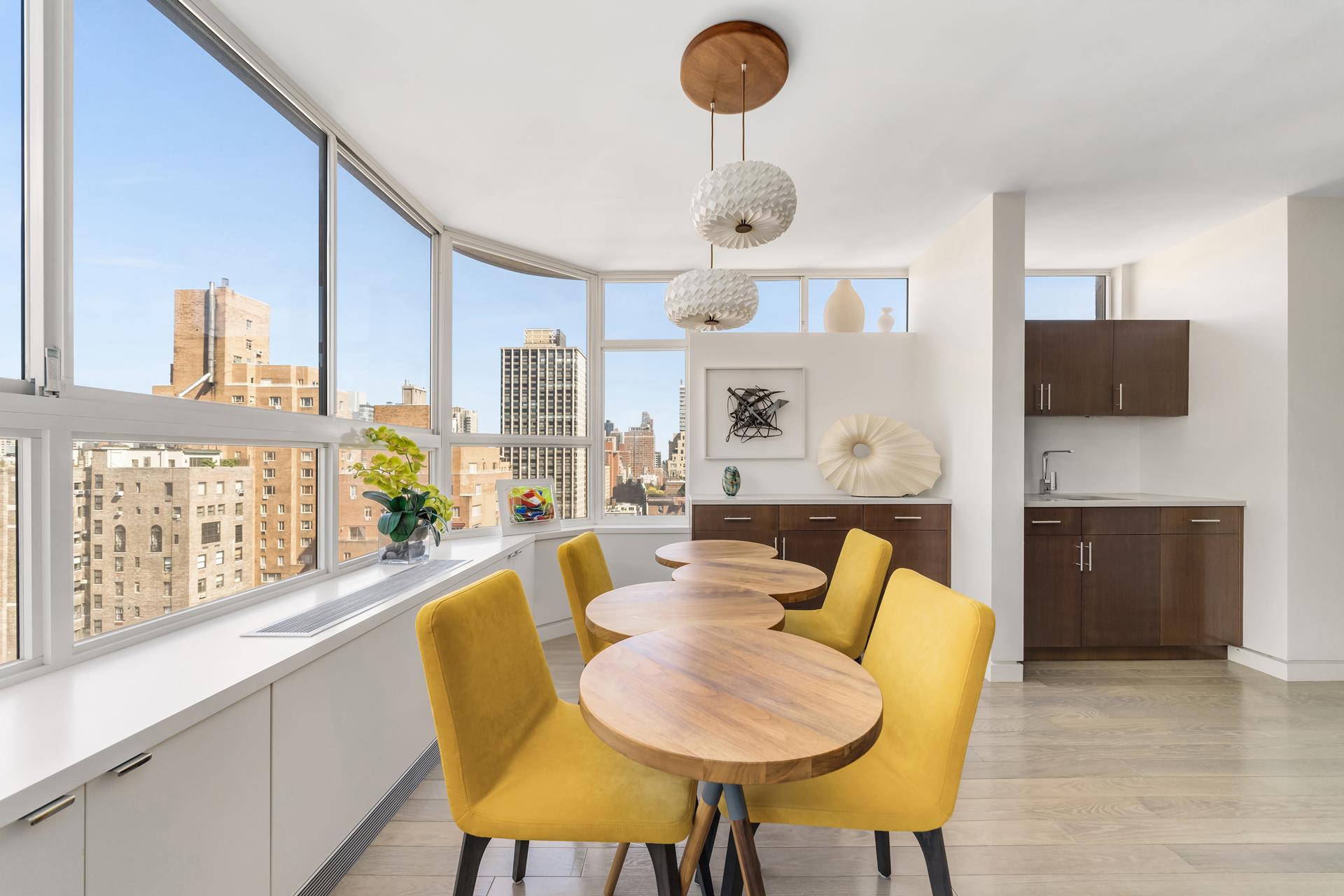 #1 photo, 110 E 71ST Street, 曼哈頓 上东城 Lenox Hill , NY 10021