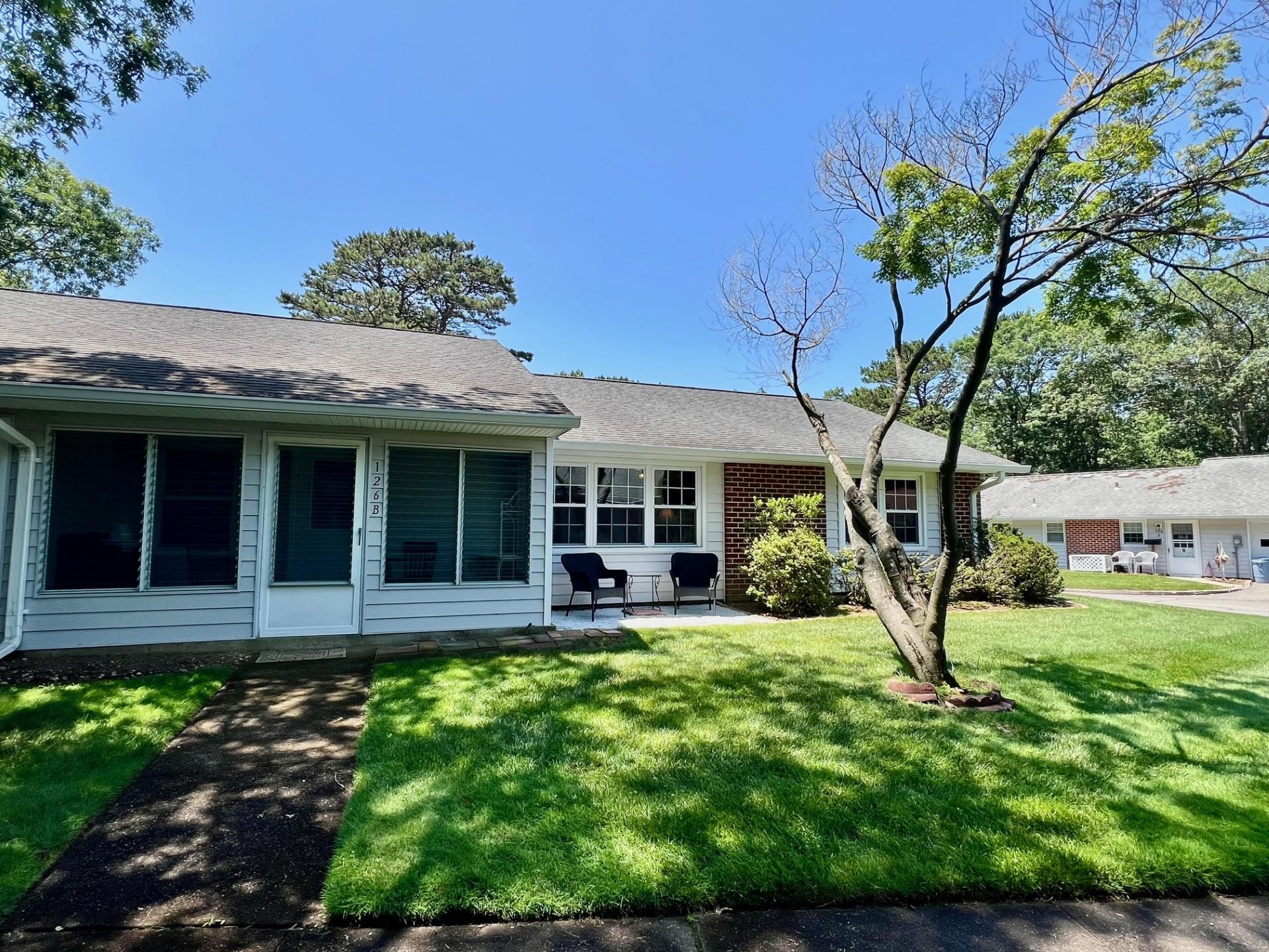 #1 photo, 126B Exmore Court, سوفولك Ridge , NY 11961