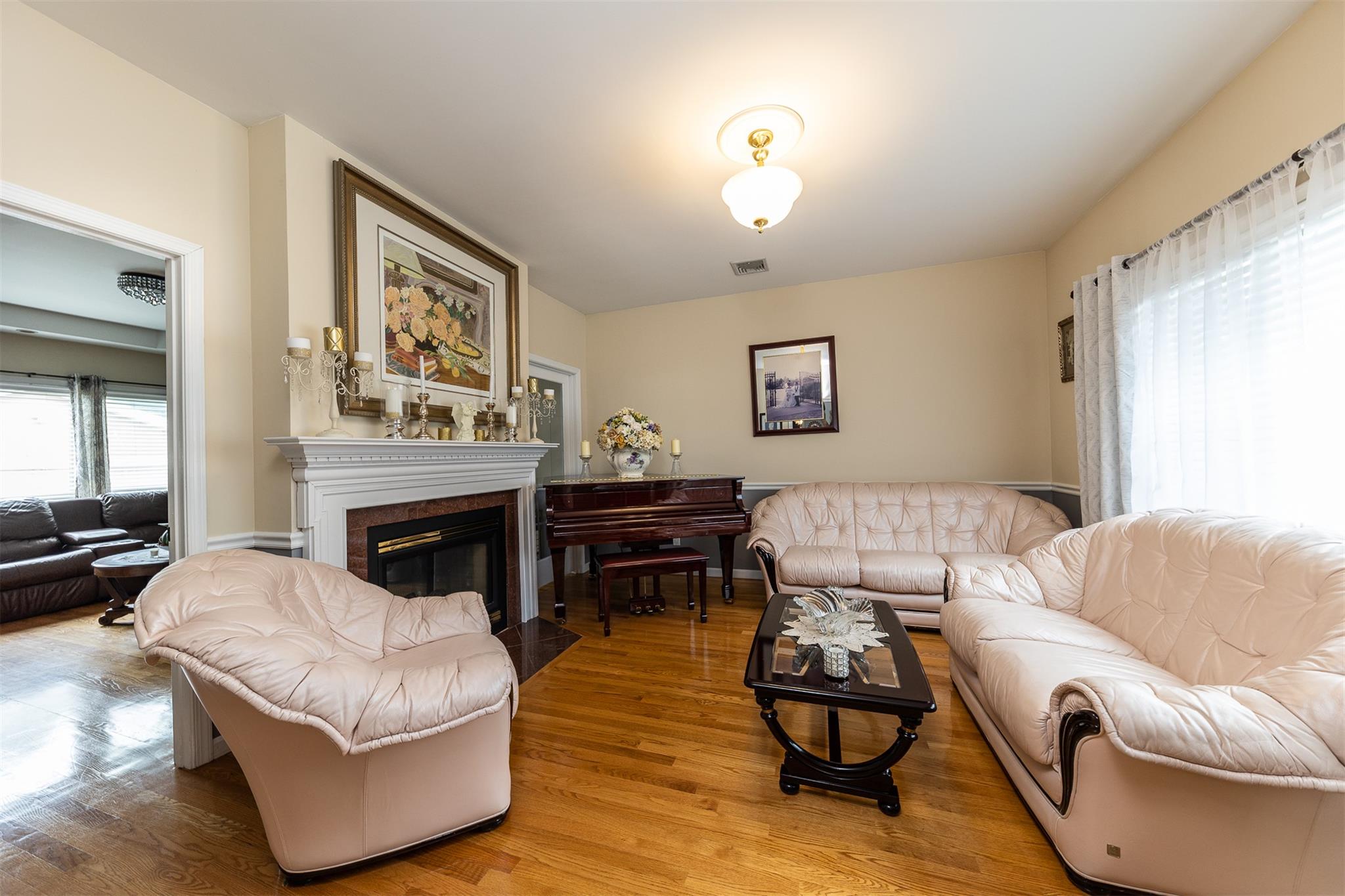 #10 photo, 102 Davison Avenue, ナッソー郡 Oceanside , NY 11572