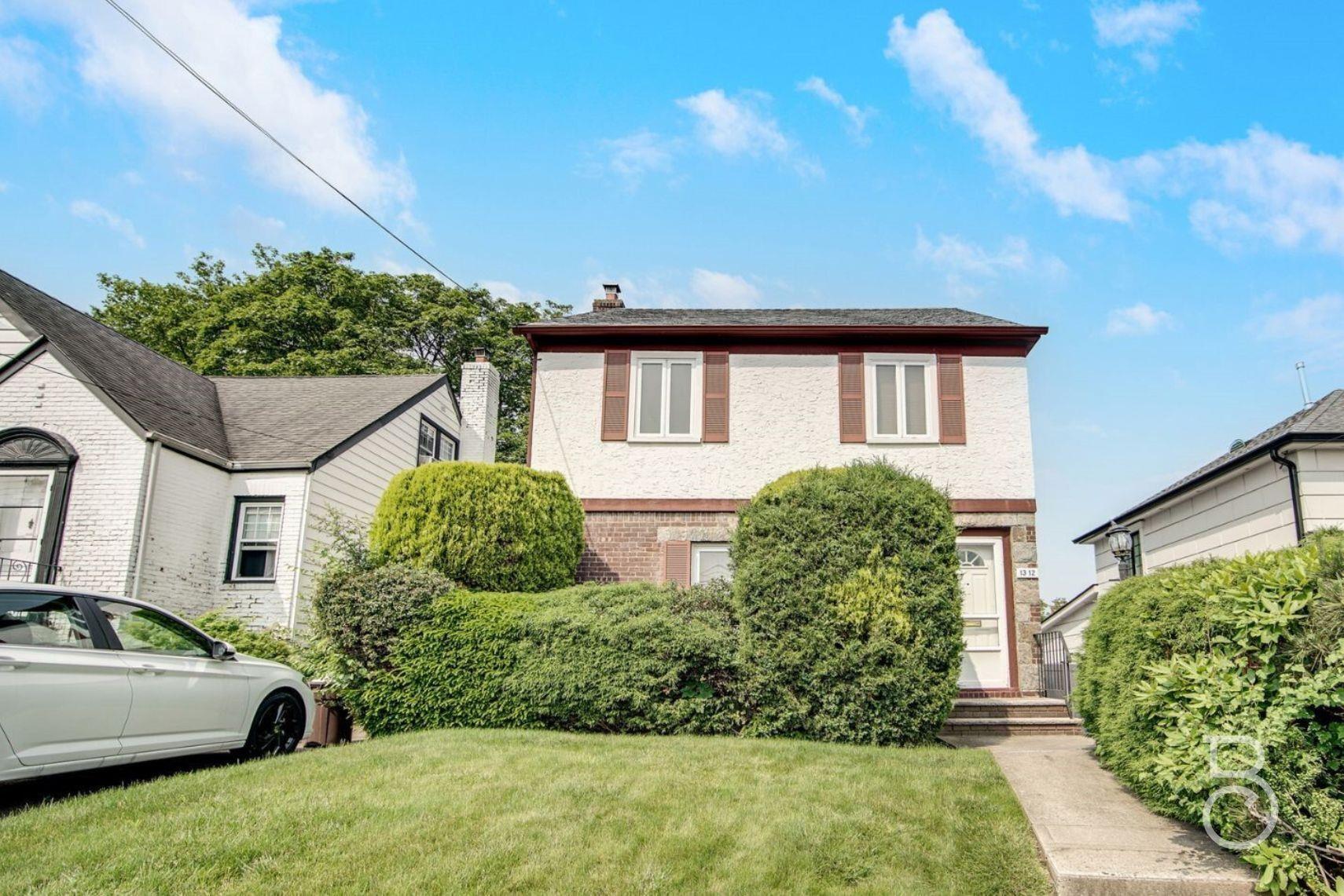#1 photo, 13-12 146th Street, كوينز Whitestone , NY 11357