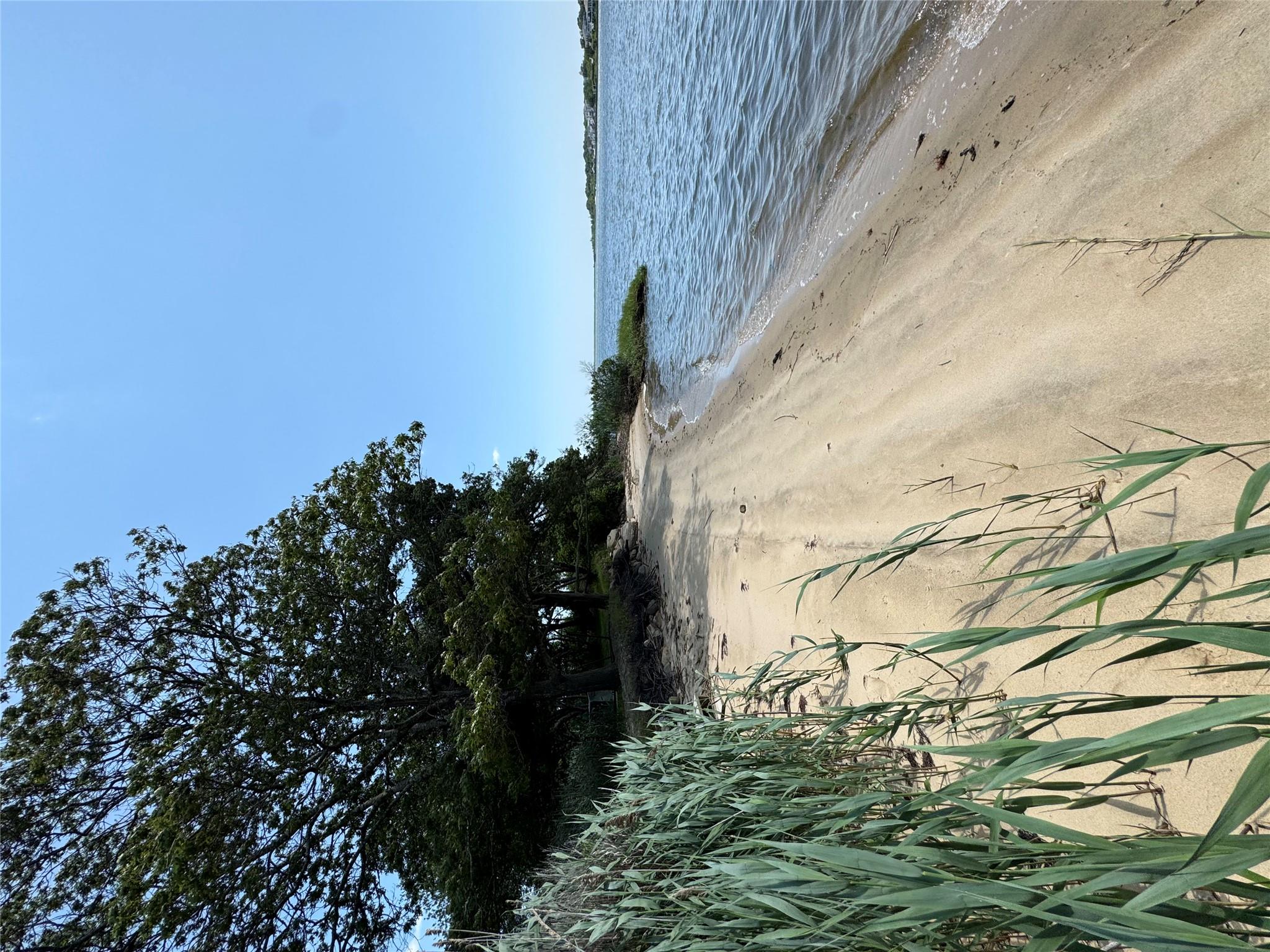 #8 photo, 34 Old Neck Road, サフォーク郡 Center Moriches , NY 11934