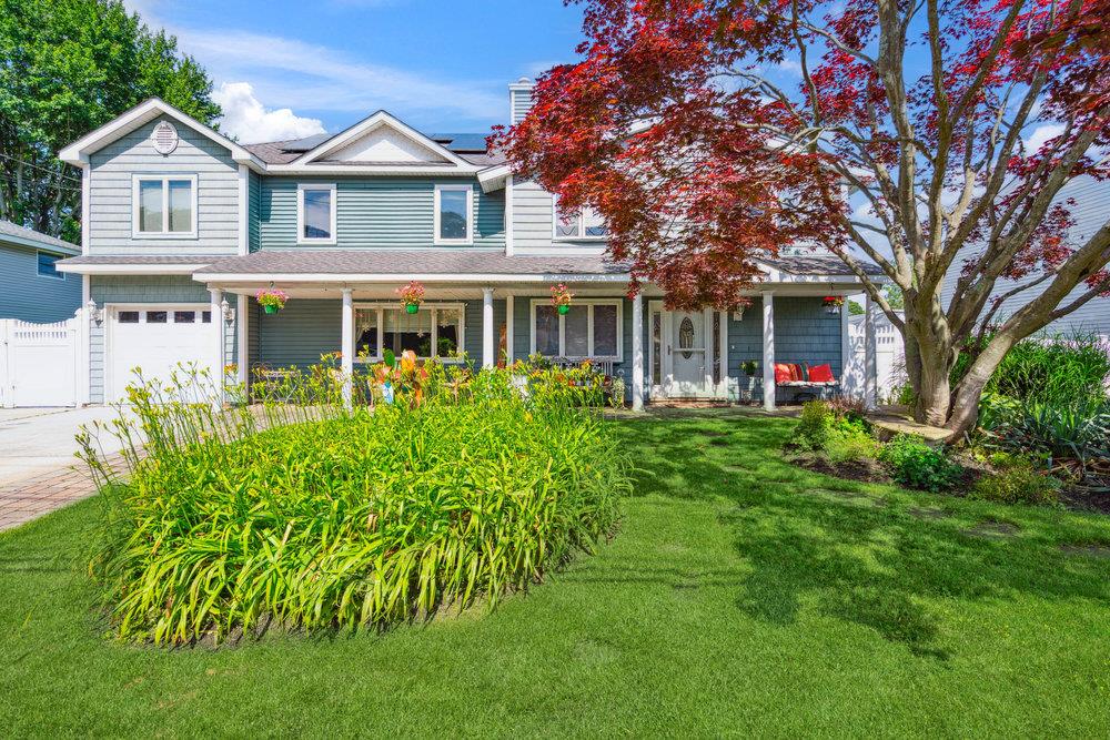 #1 photo, 17 Sterling Drive, سوفولك Lake Grove , NY 11755