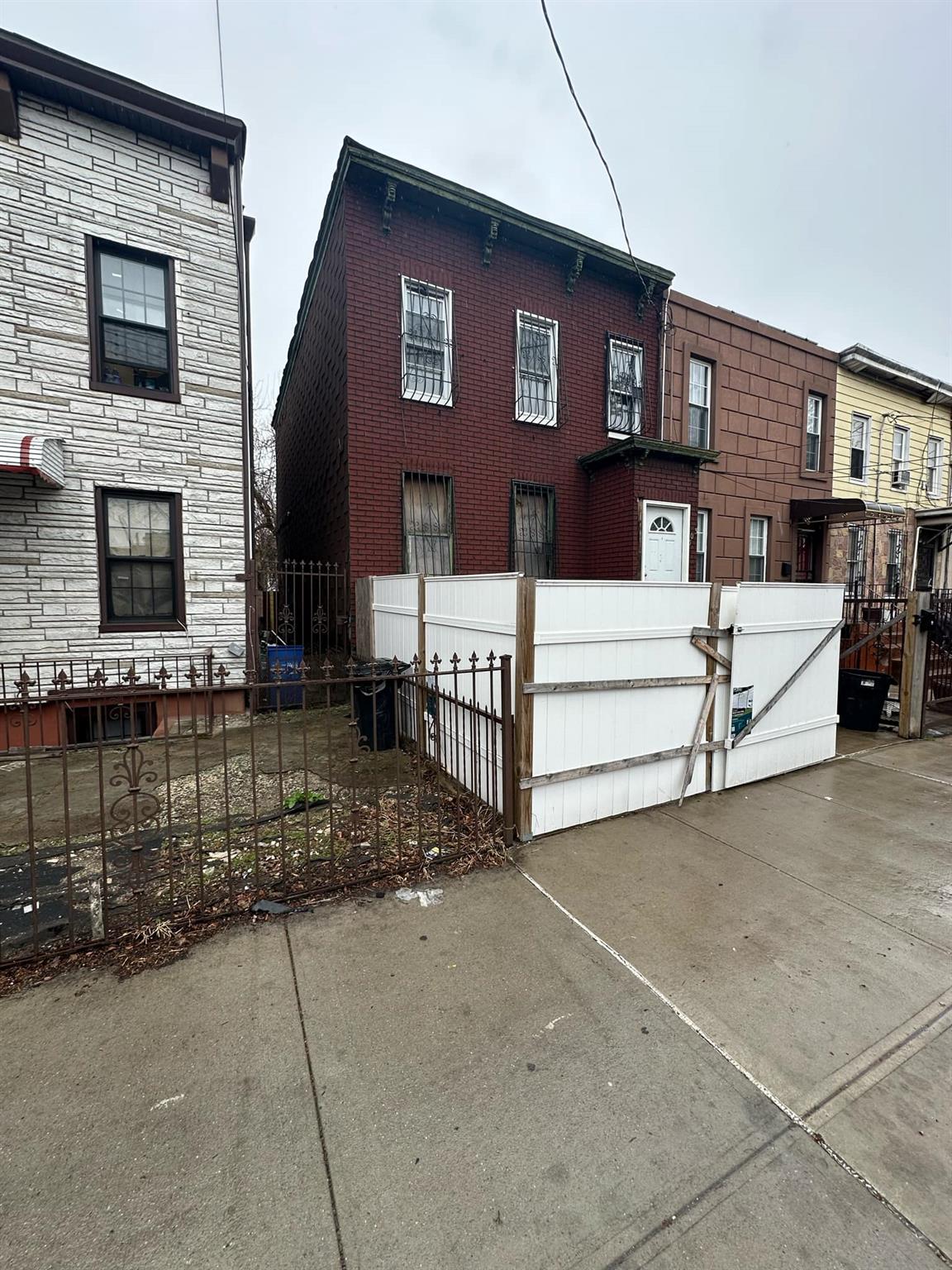 #1 photo, 303 Hendrix Street, ブルックリン区 Brooklyn , NY 11207