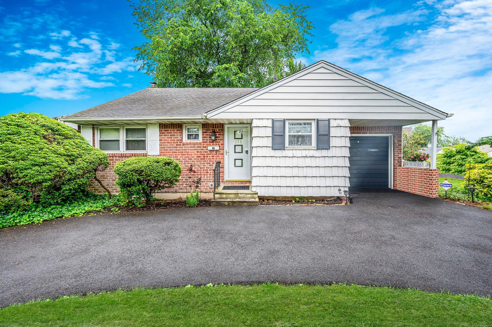 #1 photo, 120 Glen Road, سوفولك North Babylon , NY 11703