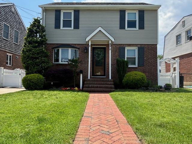 #1 photo, 371 White Road, ناسو Mineola , NY 11501