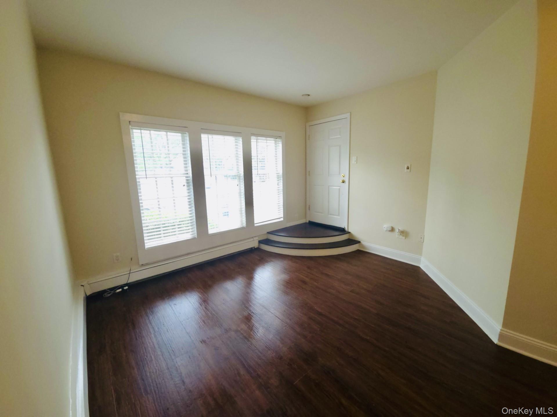 #5 photo, 1114 1st Avenue, New Hyde Park , NY 11040