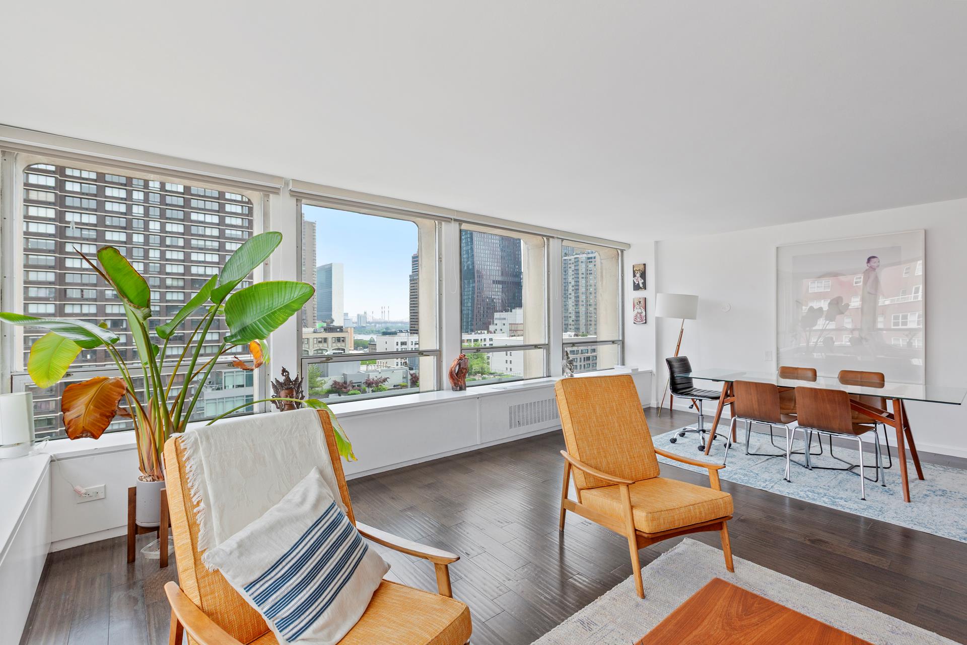 #1 photo, 300 E 33RD Street, مانهاتن Kips Bay , NY 10016