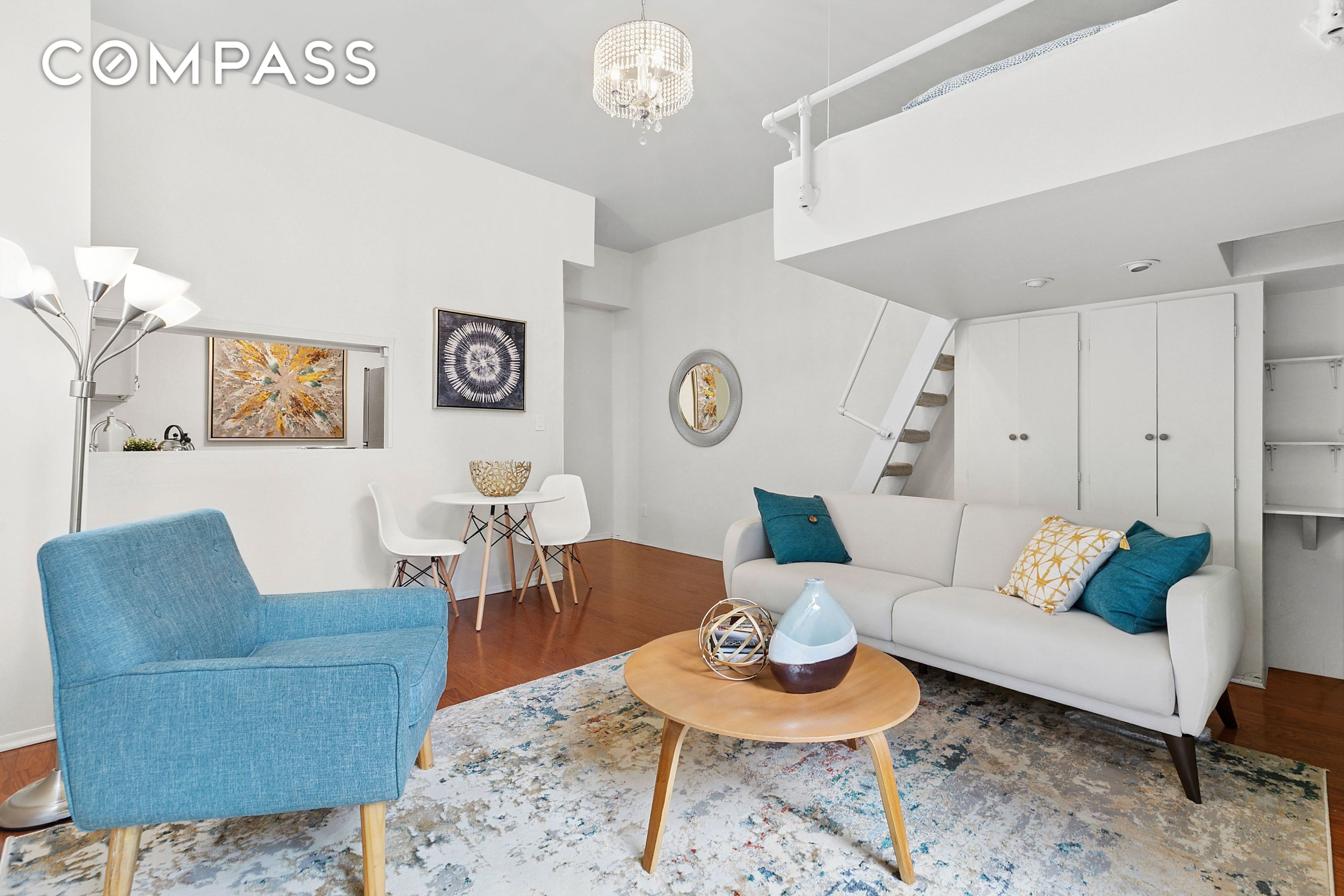 #1 photo, 215 E 24th Street, マンハッタン Kips Bay , NY 10010