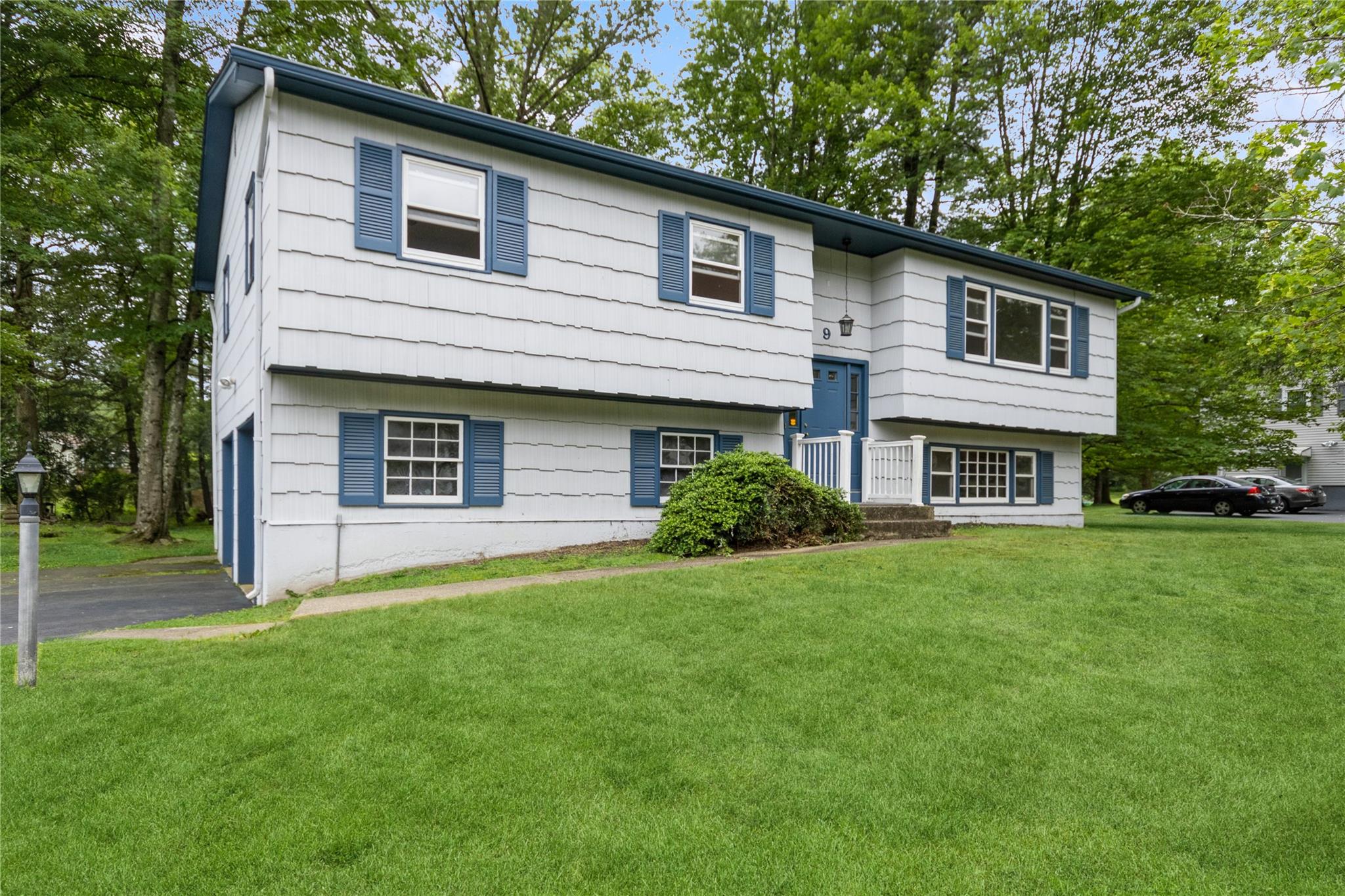 #1 photo, 9 Westlyn Drive, Bardonia , NY 10954