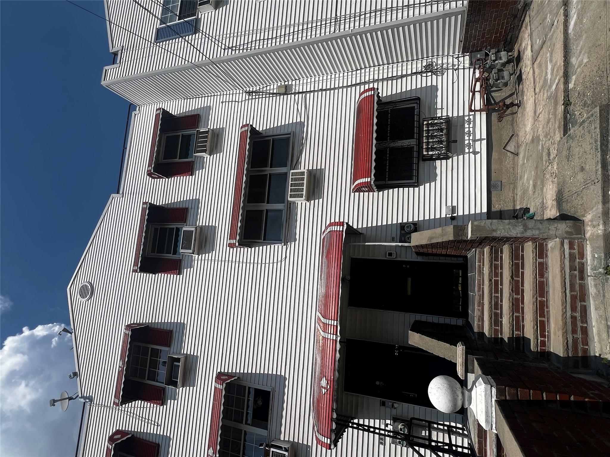 #1 photo, 889 E 169th Street, برونكس Bronx , NY 10459