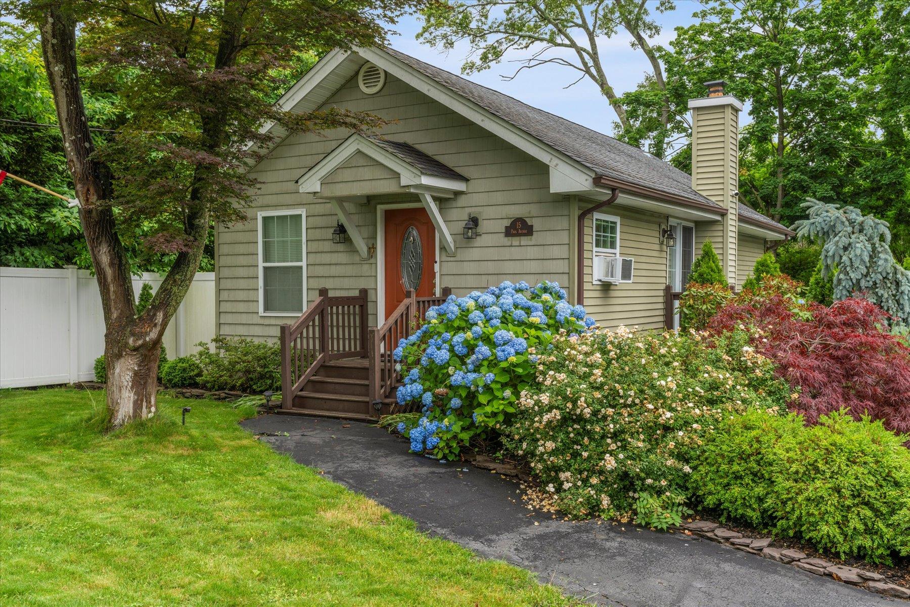 #1 photo, 15 Park Avenue, 東長島 Nesconset , NY 11767