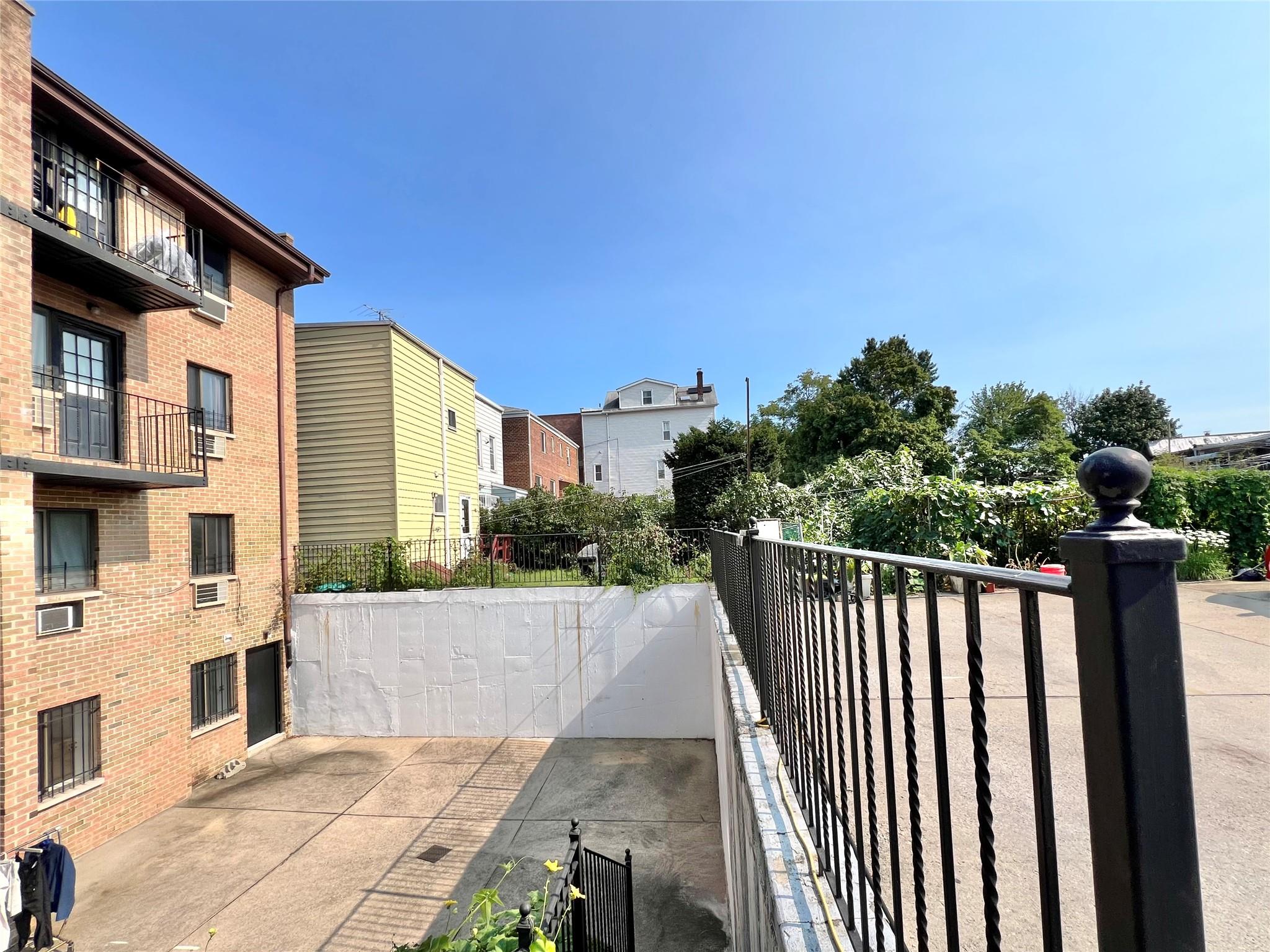 #1 photo, 5426 82nd Street, كوينز Elmhurst , NY 11373