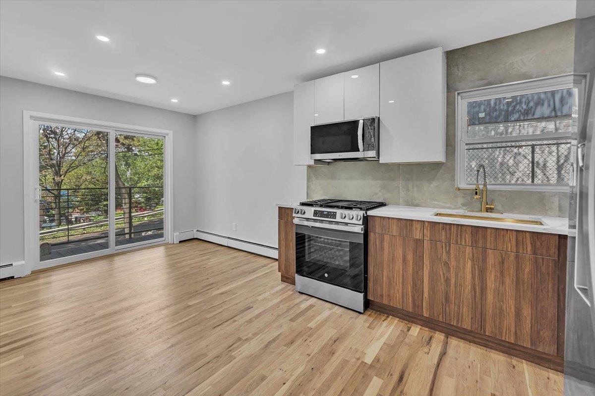 #4 photo, 68 Ridgeview Avenue, Yonkers , NY 10710