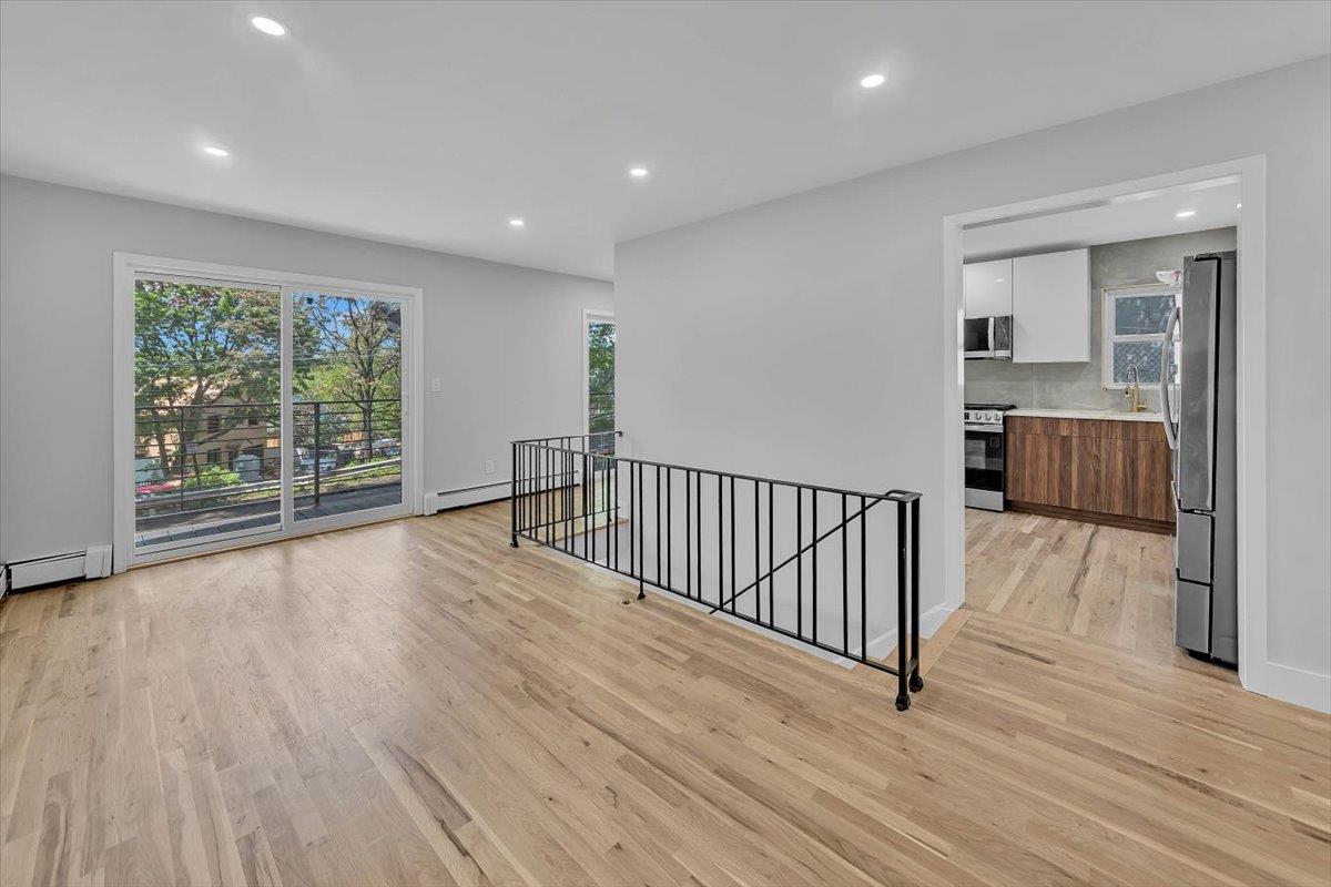 #8 photo, 68 Ridgeview Avenue, Yonkers , NY 10710