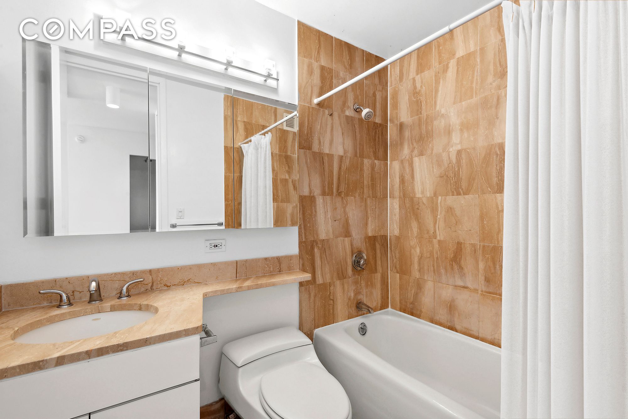 #11 photo, 1 Irving Place, マンハッタン Gramercy , NY 10003