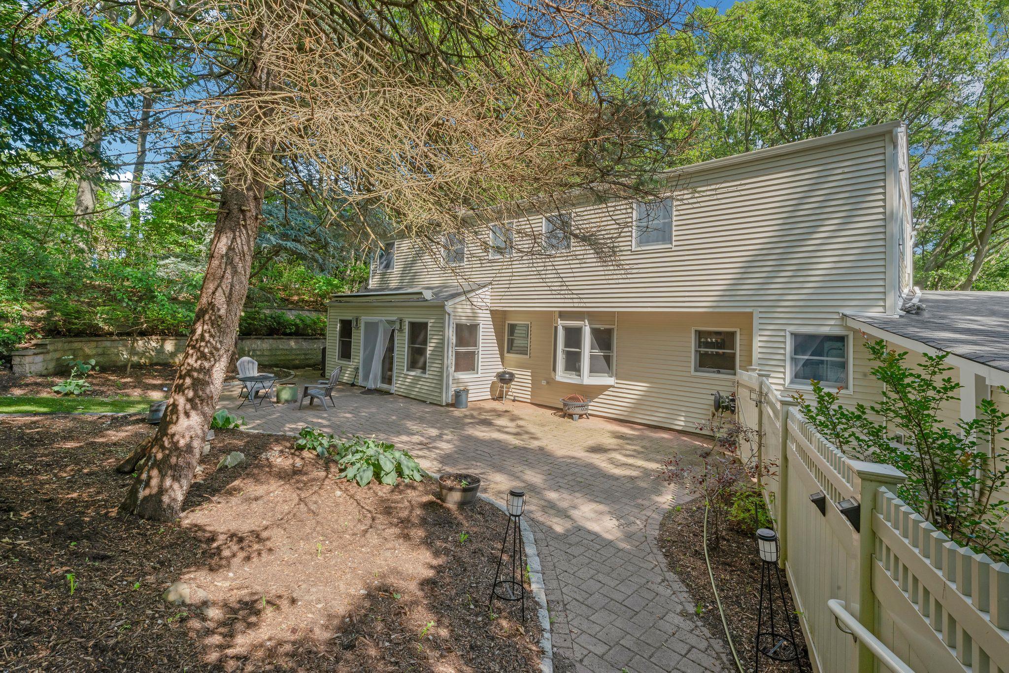 #4 photo, 23 Whistler Hill Lane, サフォーク郡 Elwood , NY 11743