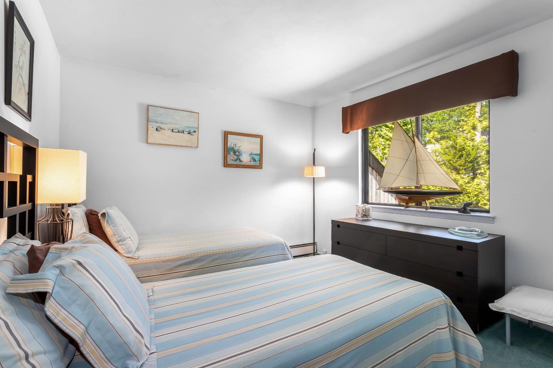 #2 photo, 6 Strathmore Ct., サフォーク郡 Southampton , NY 11960