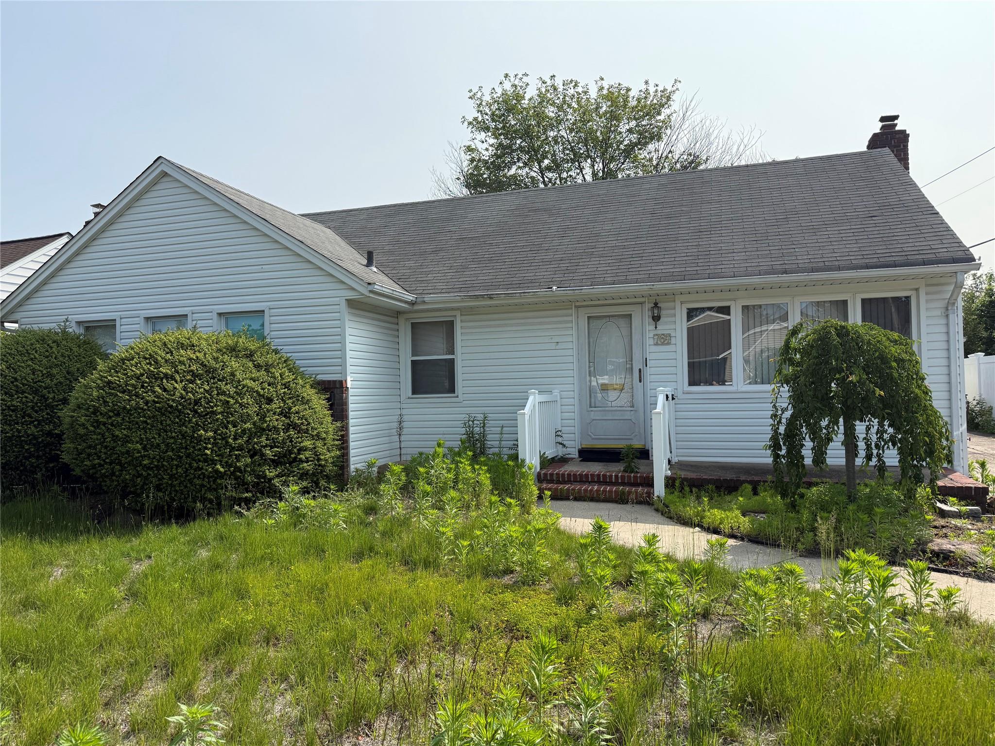 #1 photo, 761 Barkley Avenue, 長島 East Meadow , NY 11554