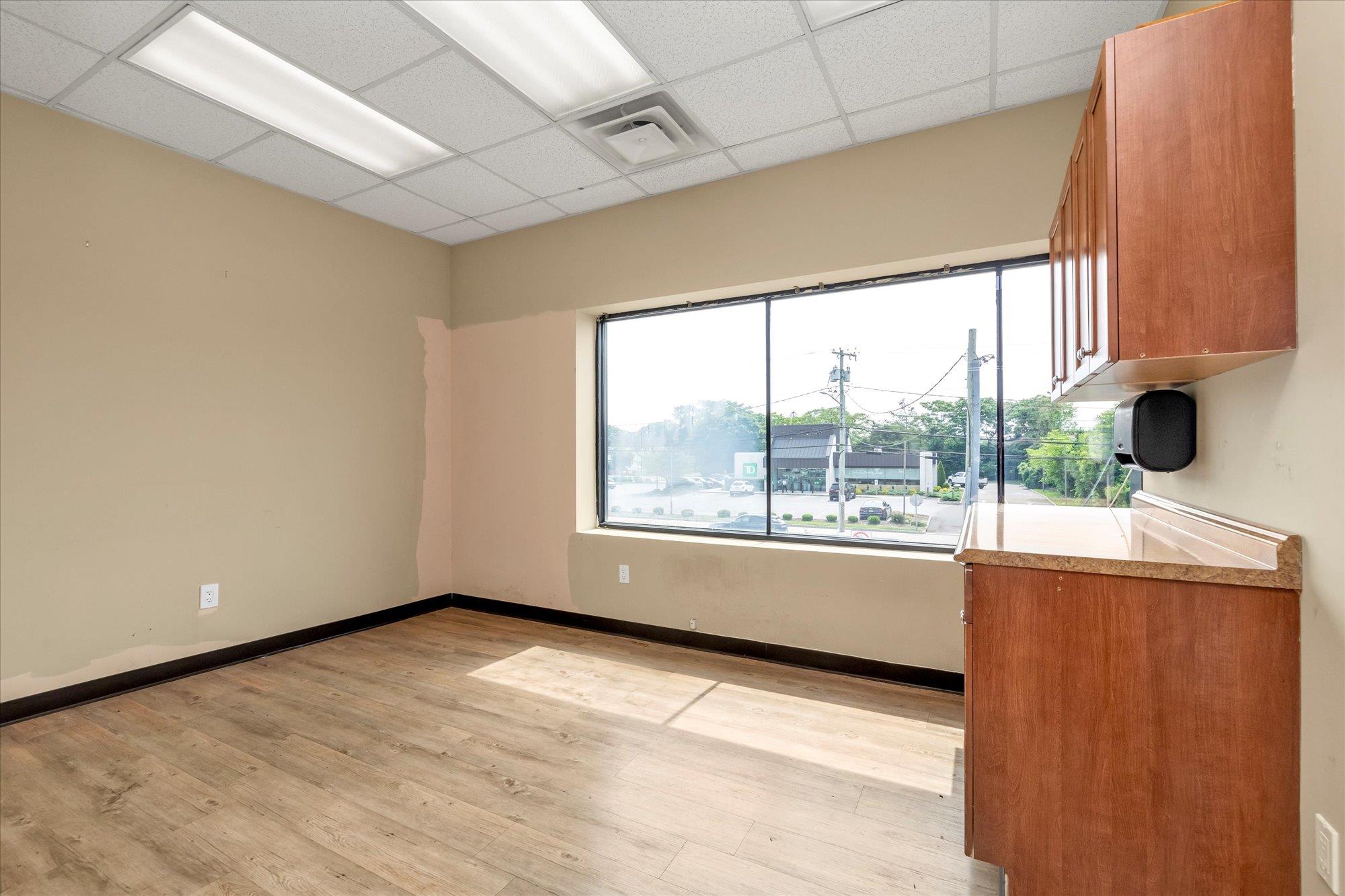 #10 photo, 2710 Long Beach Road, ナッソー郡 Oceanside , NY 11572