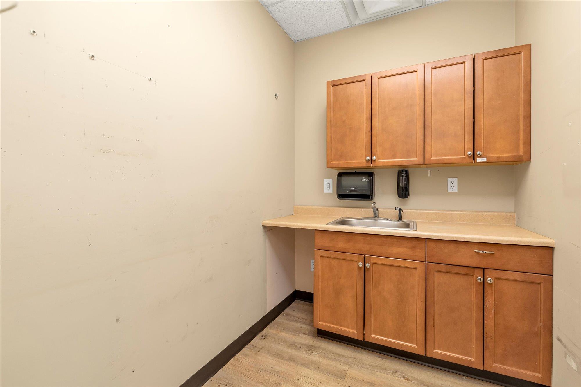 #13 photo, 2710 Long Beach Road, ナッソー郡 Oceanside , NY 11572