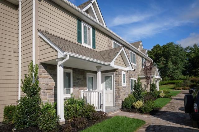 #1 photo, 400 Plad Boulevard, 東長島 Holtsville , NY 11742