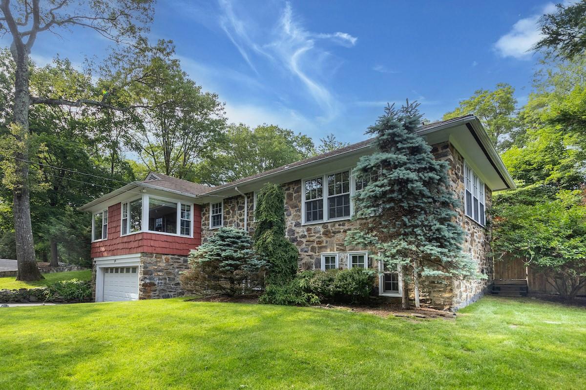 #1 photo, 34 Summit Terrace, Dobbs Ferry , NY 10522