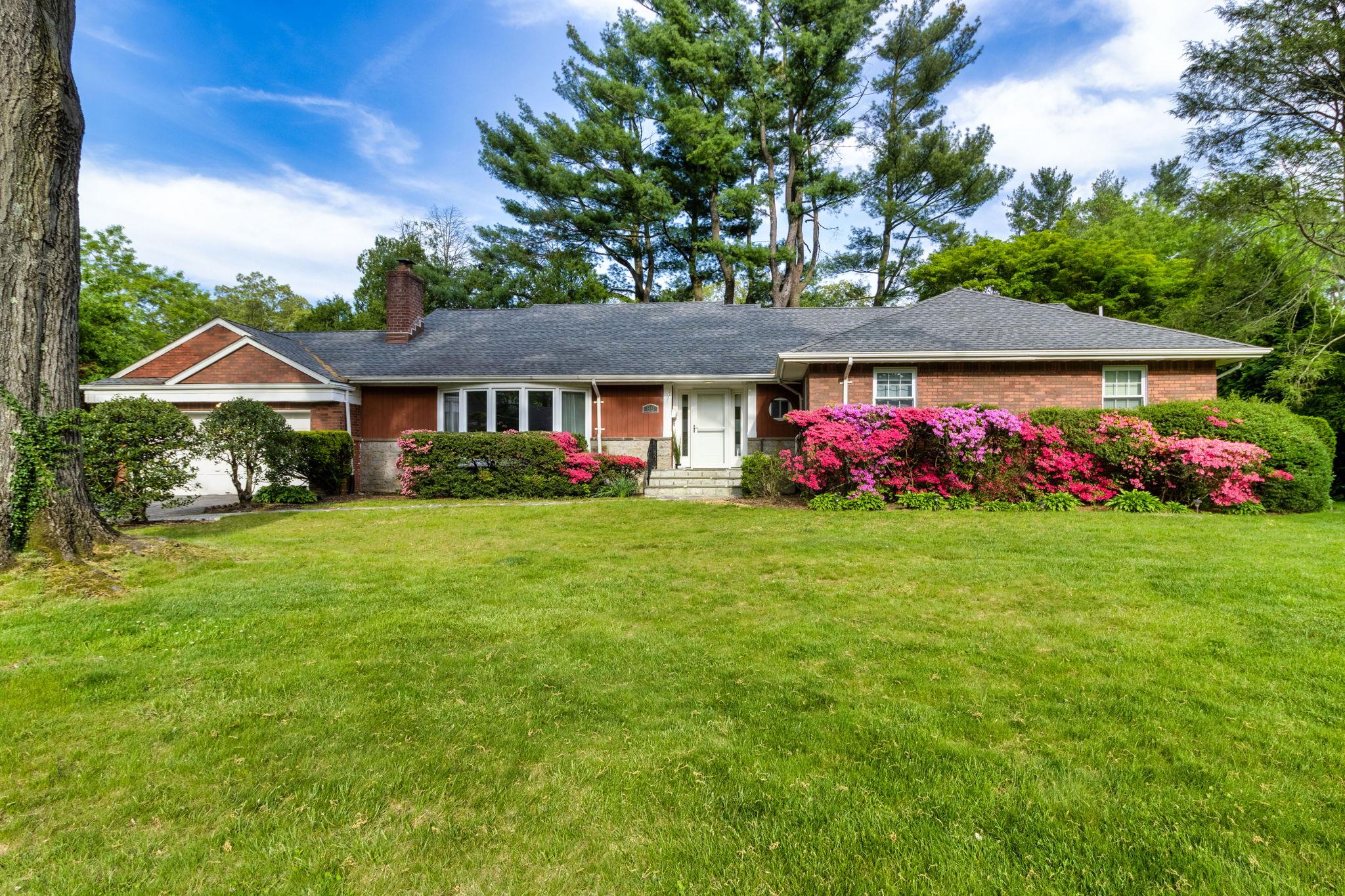 #1 photo, 88 Spier Road, Scarsdale , NY 10583