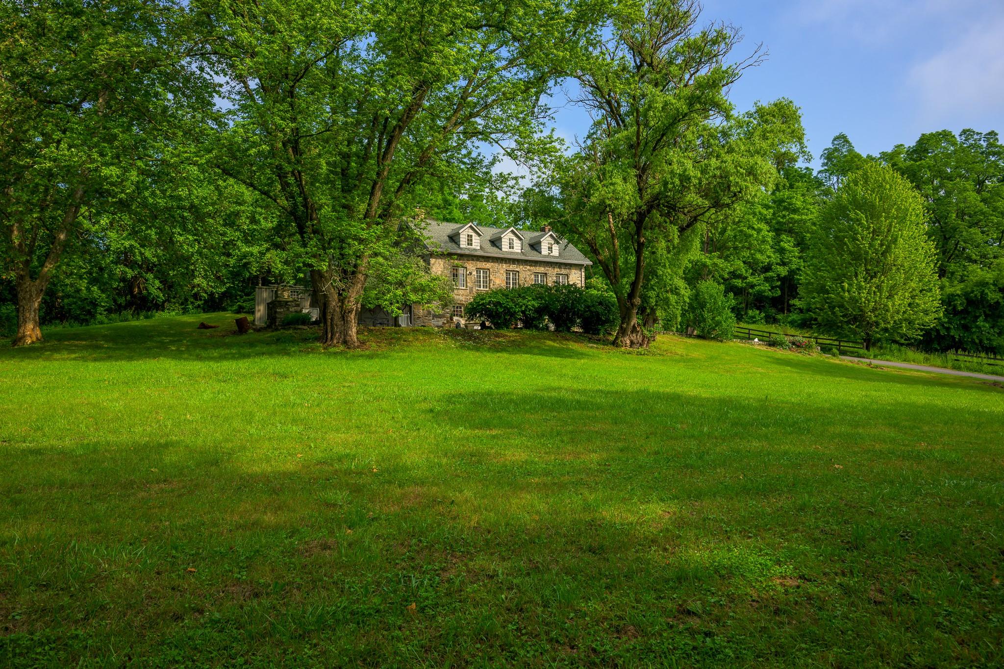 #1 photo, 424 Bronck Mill Road, Coxsackie , NY 12192
